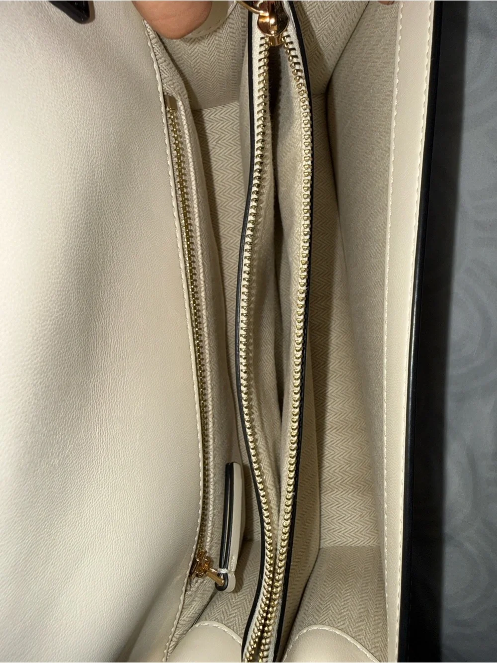 Tory Burch Cream Quilted Shoulder Bag with Black Trim and Gold Hardware